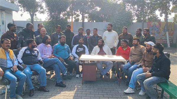 protest at workshop against alleged attack on   punjab kesari  